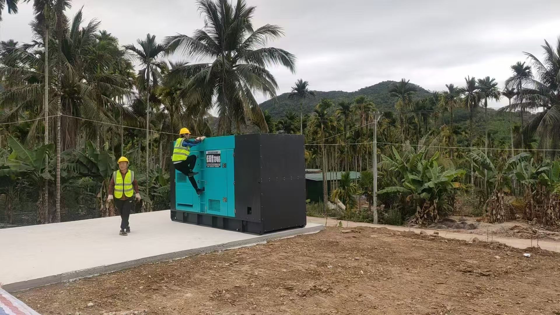 万宁200KW低噪音发电机组